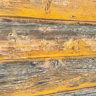 How to Tell When It’s Time to Restain Your Log Home