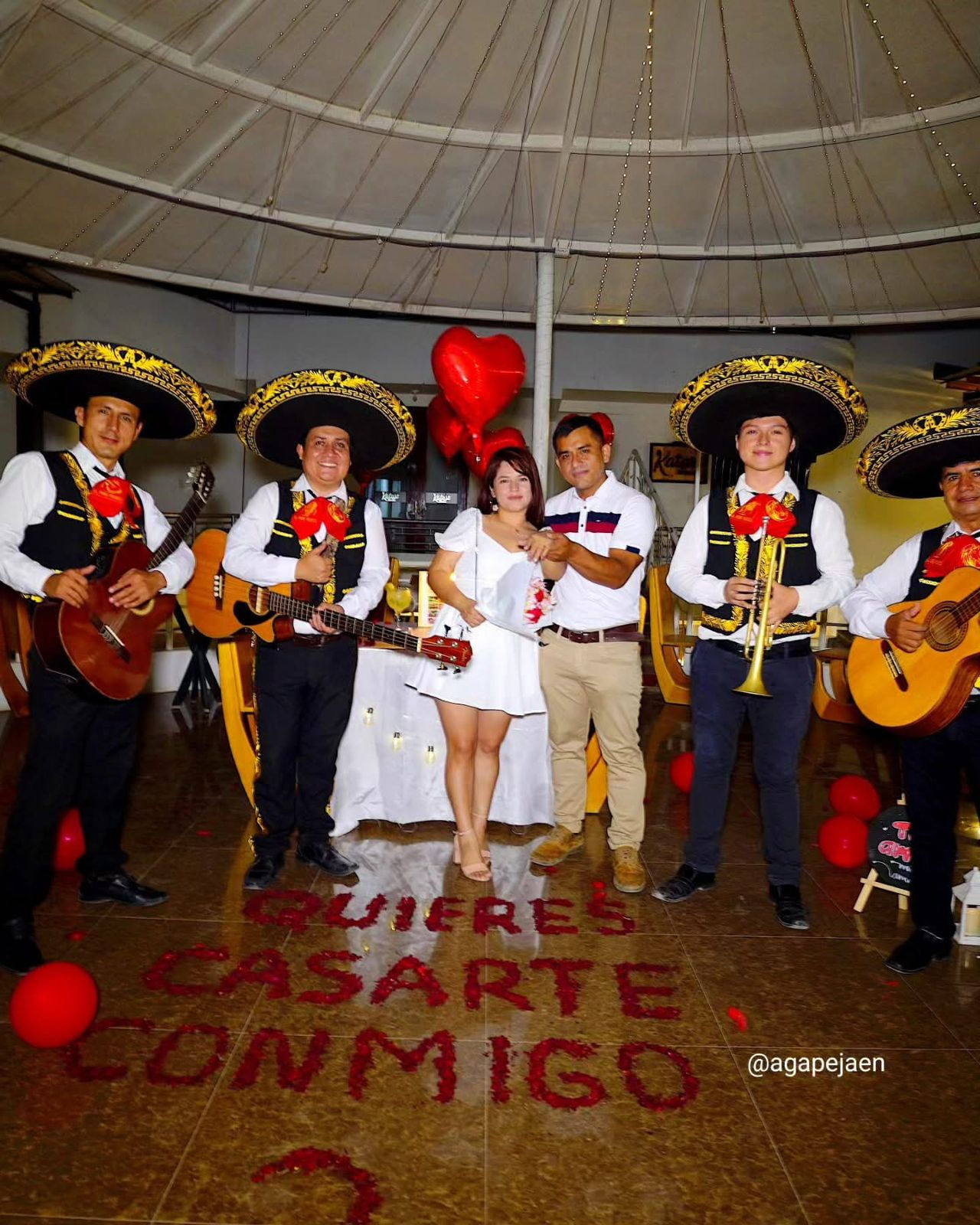 SERVICIO DE MARIACHIS