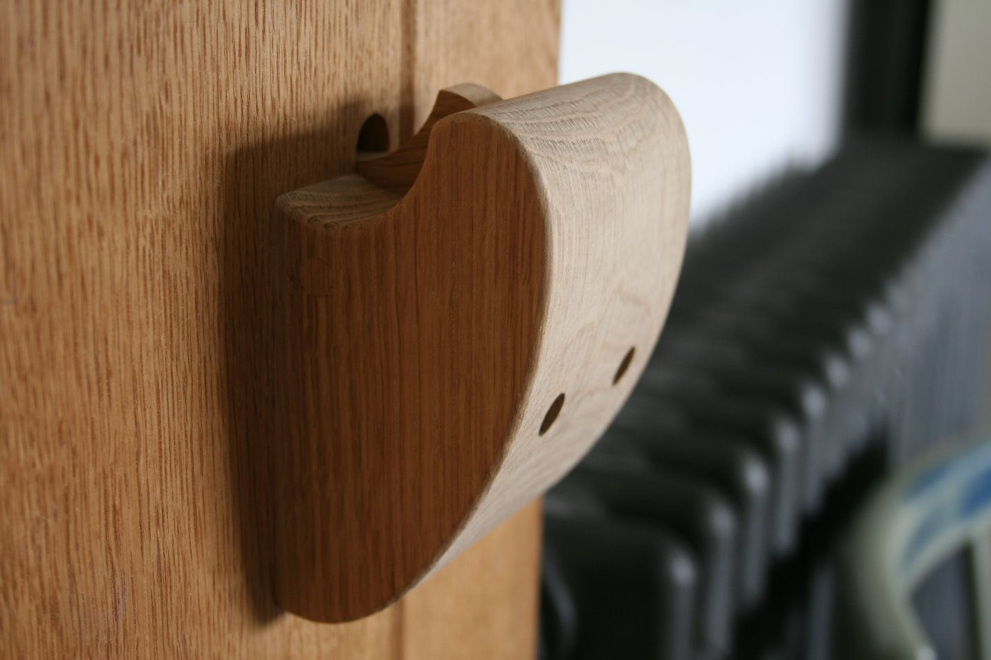 Oak Grab Latch