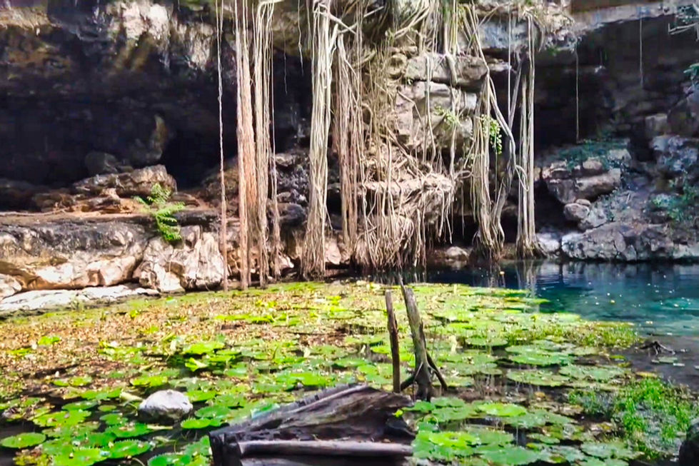 Cenote X'Batun in Mexico