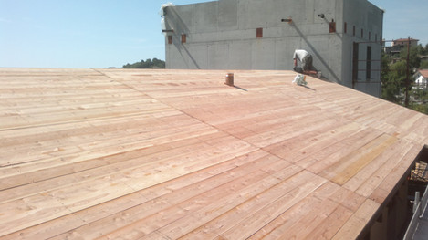 Nuovo tetto in legno