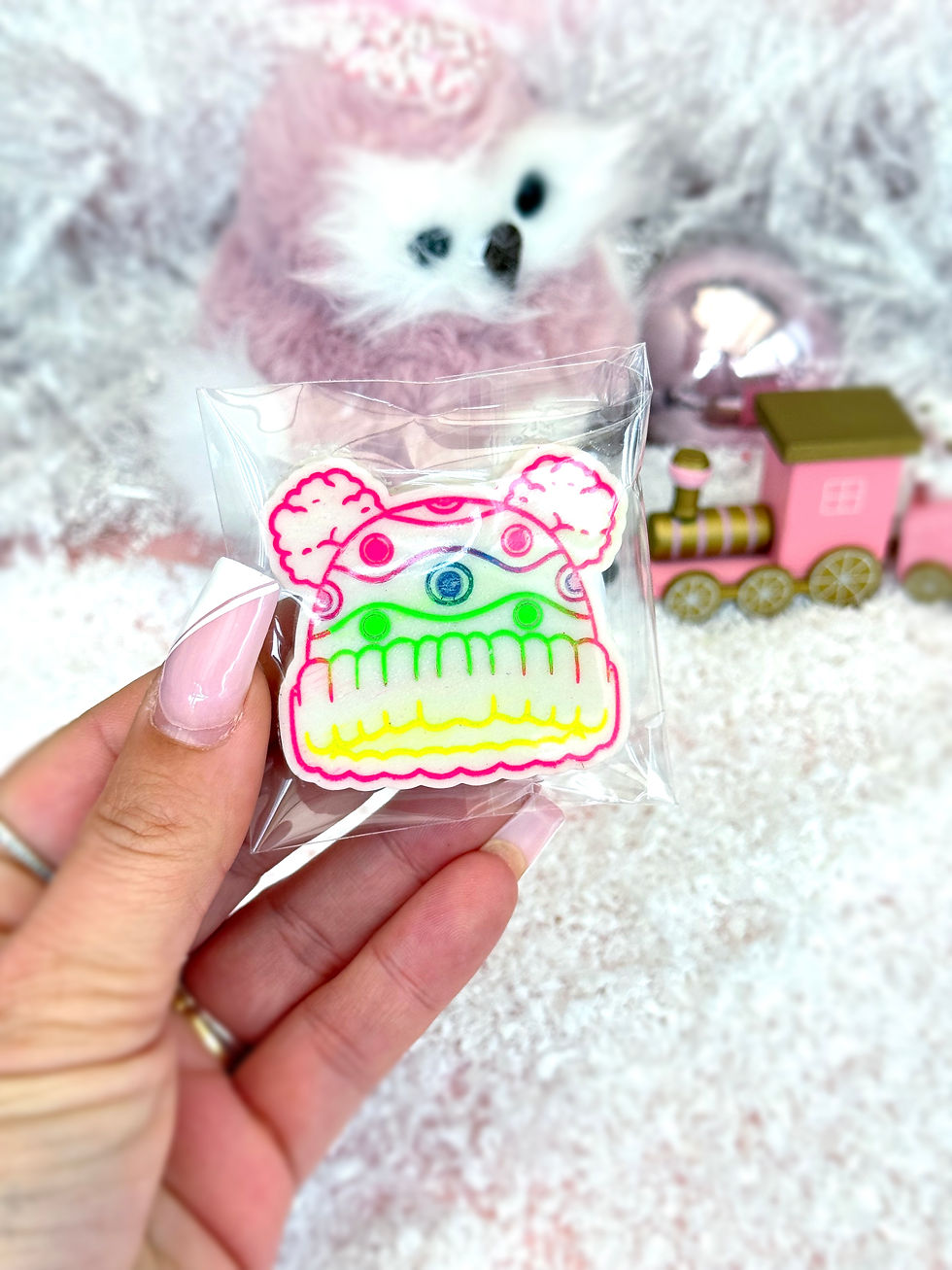 Hat - Frosted Wonder Rose 