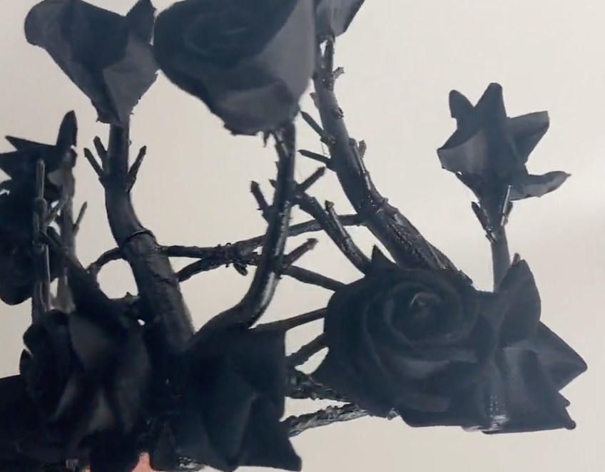Thumbnail: Black rose tiara