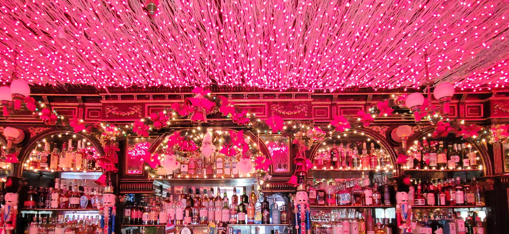 Pete's bar room decorated for the holidays.