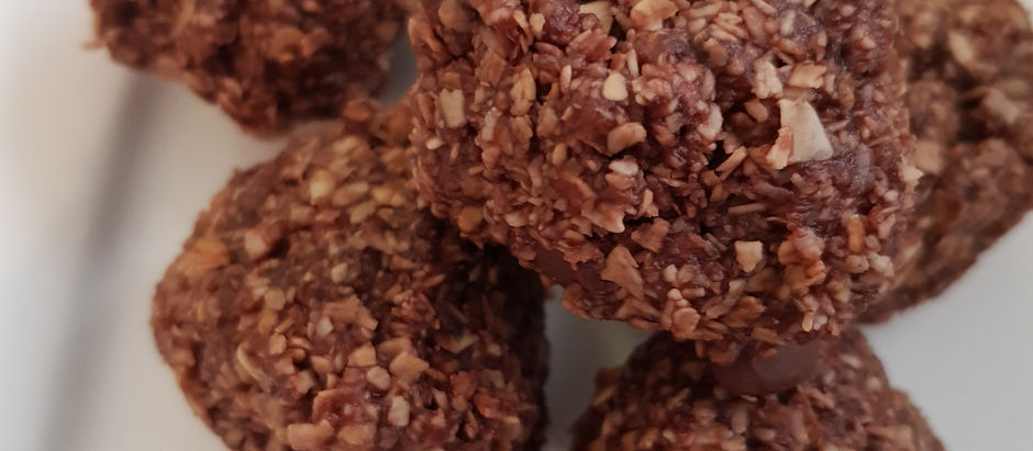 Choc Coconut Oat Balls