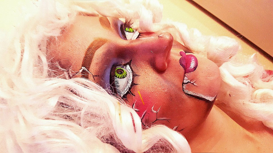 Maquillage poupée halloween