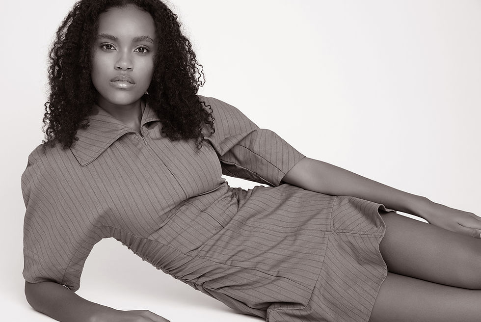 Emily_Smash_Agency_bw-(14 of 30) kopier.jpg