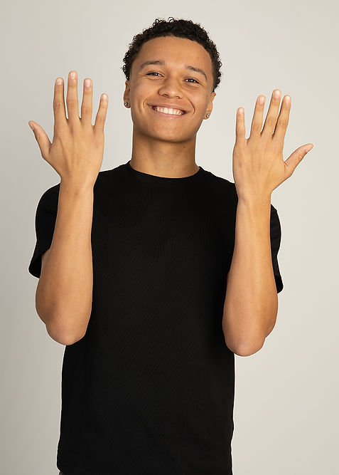 Lukas_Smash_Agency_-(7 of 15).jpg