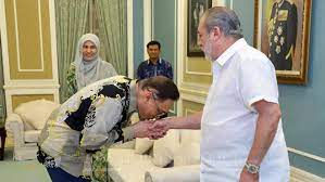  He reigns but does not rule. Executive power resides with the Prime Minister.     