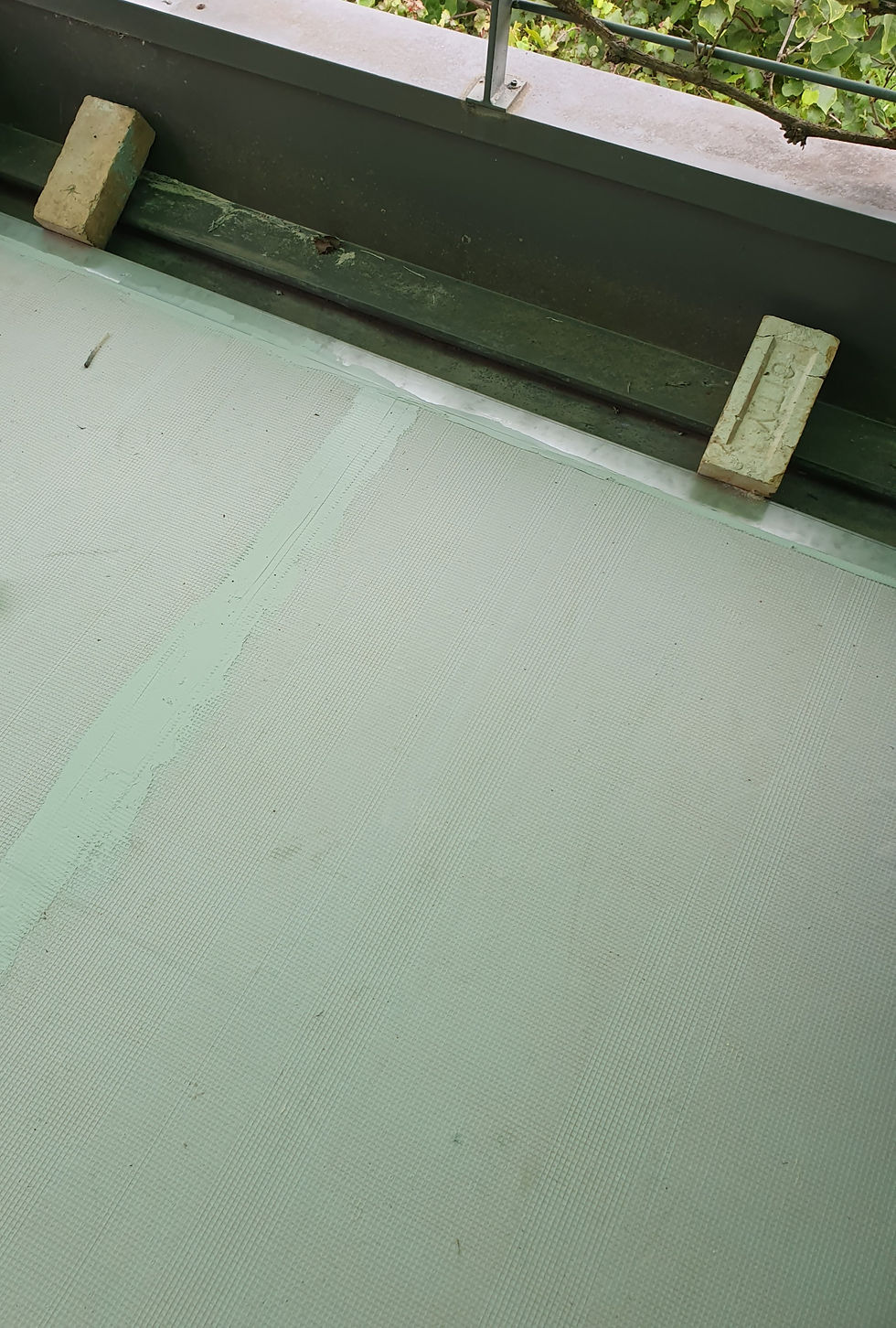 Sealant smoothed out