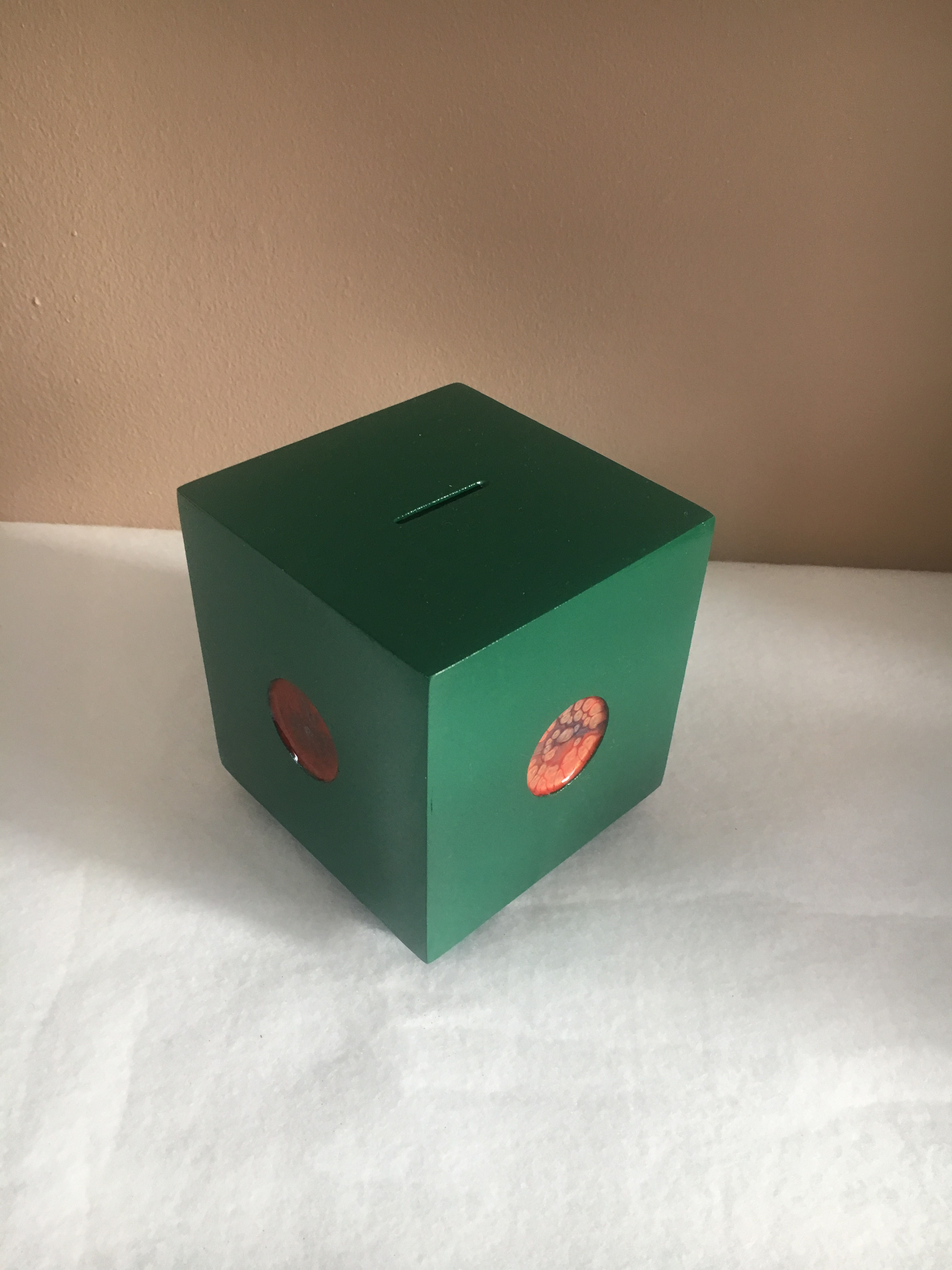 Money box ( DISCONTINUED ITEM LAST ONE )
