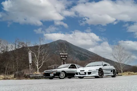 奥日光2x4フェスとは2輪と4輪合同のミーティングとなります。車種の制限は設けていません。車好き、バイク好きが集まり、親交を深め、楽しく過ごせる事を目的としています。