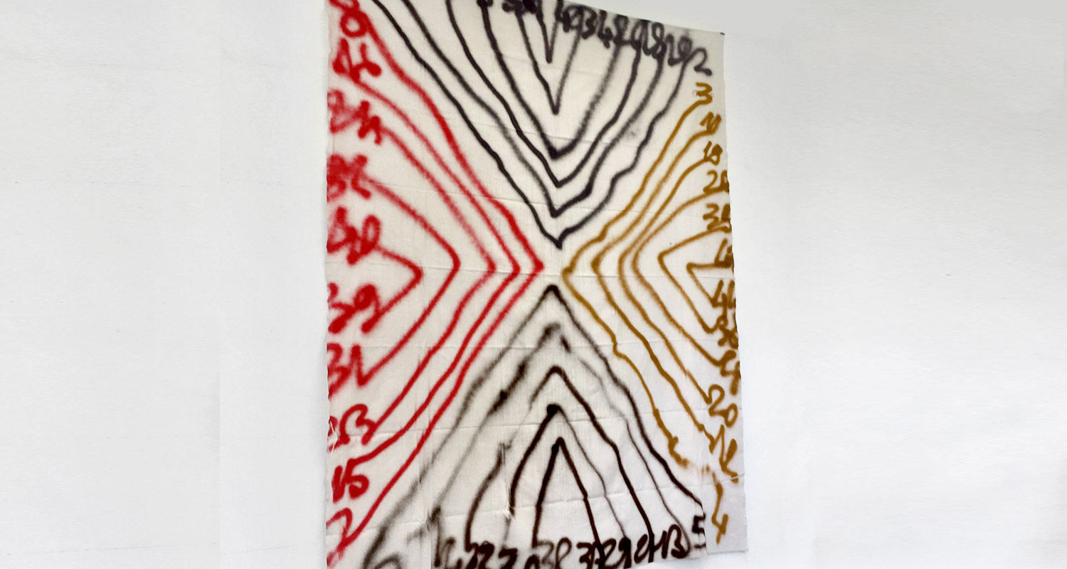 MICHEL DECTOR, Double Base Douze, Bombe aérosol sur drap, 2019