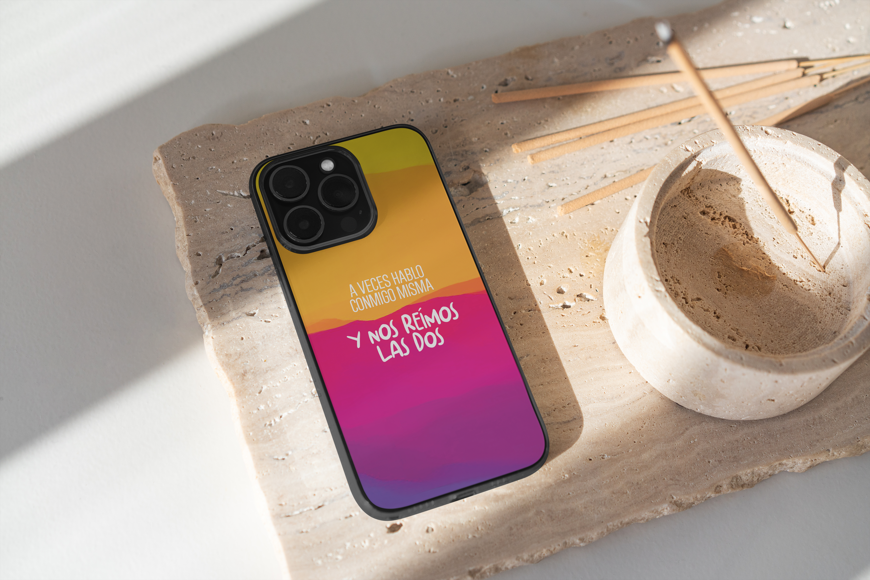 Case A veces hablo conmigo misma y nos reímos las dos