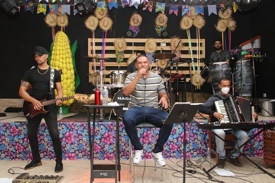 PRIMEIRO DIA DE LIVE EM COMEMORAÇÃO AO SÃO PEDRO. 