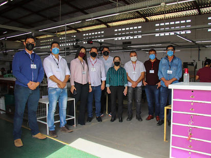 PREFEITO QUINHO REALIZA VISITA GUIADA NA EMPRESA F4 CONFECÇÕES 