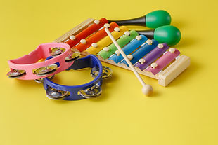 musical-instruments-collection-yellow-su