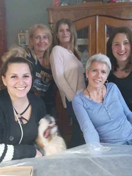 fünf Frauen