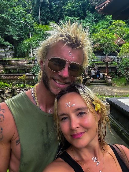 couple raising their vibration to live a better more fulfilled life