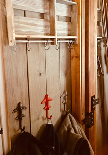 Trailside Flyby Cabin Jacket hooks