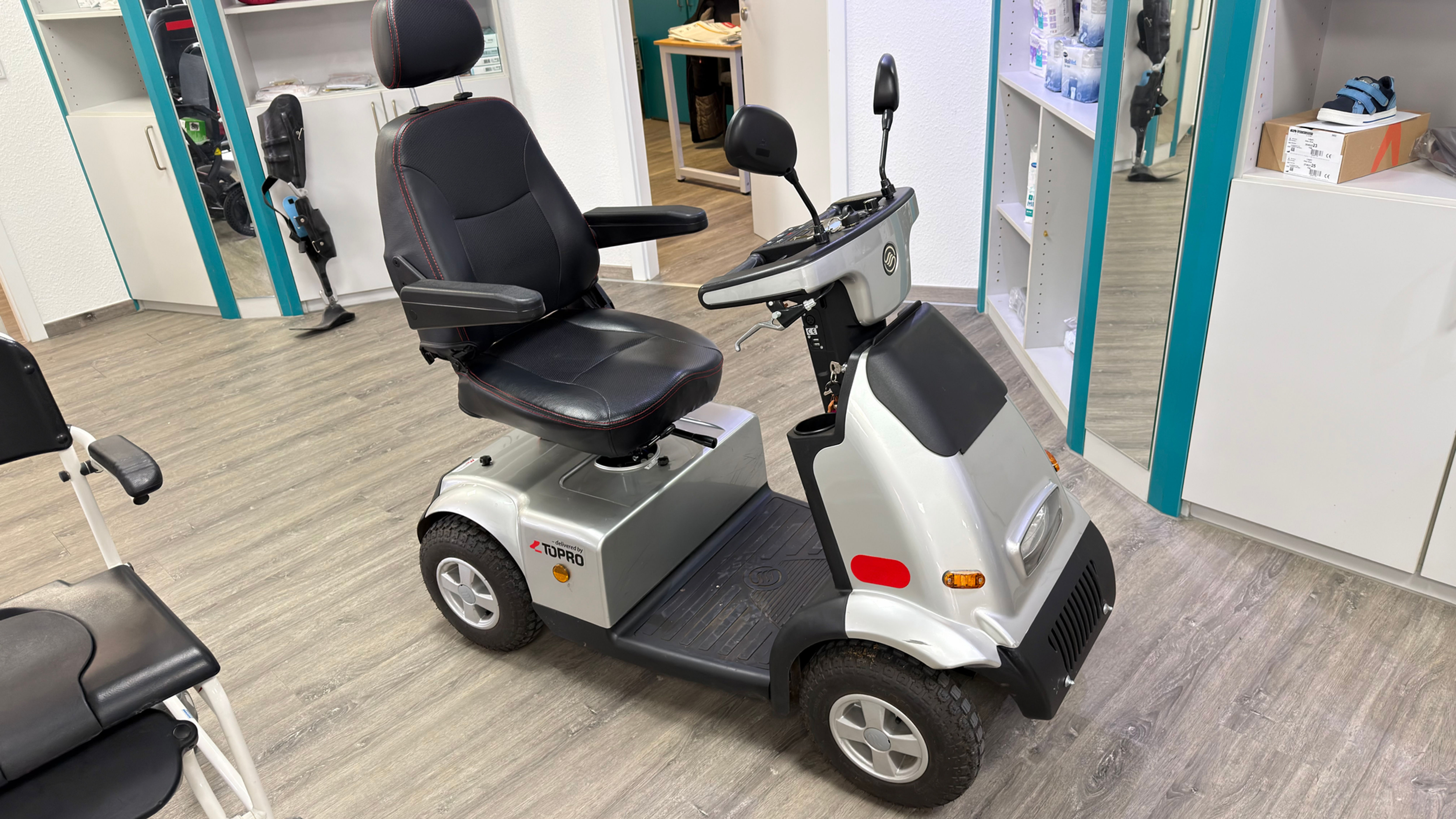 Afi Scooter Elektromobil 15 km/h gebraucht