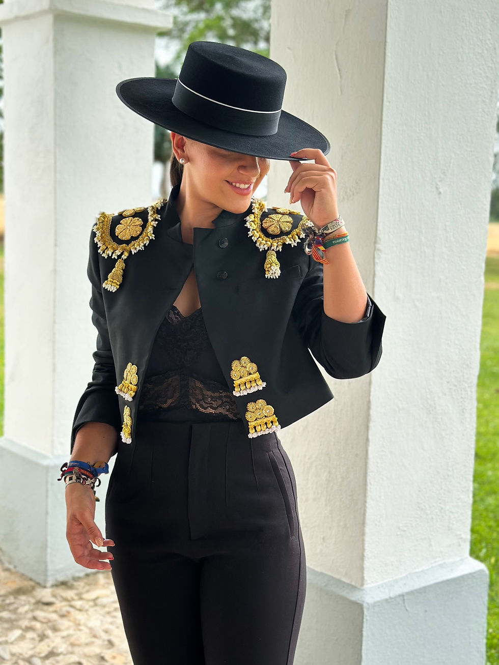 Miniatura: Chaqueta “Ma Vie” Negra y Oro a