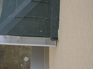 ドクター雨仕舞い 屋根 雨漏り事例 本体~下屋軒先取合い②