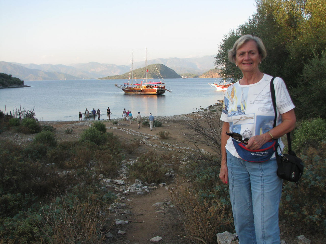 Hiking back to the boat