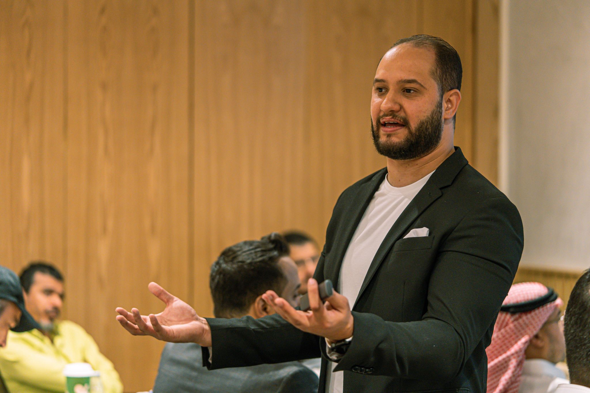 شخصيات لينكدإن: هشام العركي