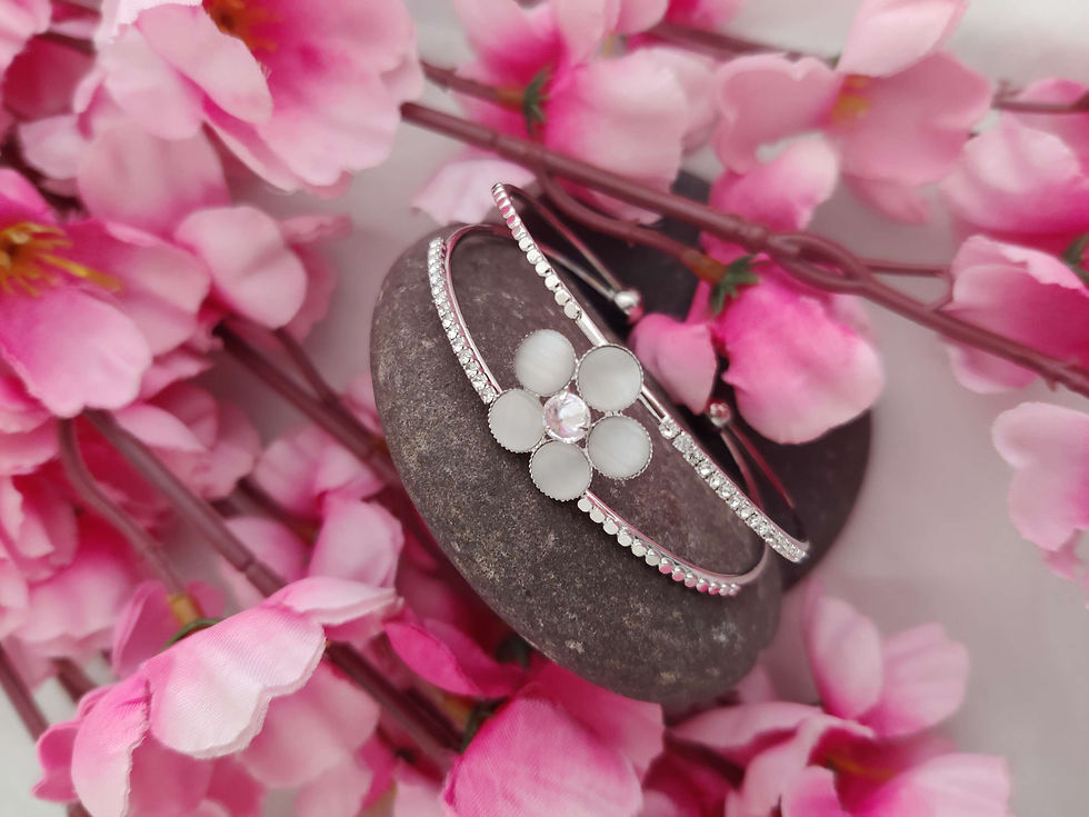 Thumbnail: MONALISA- Silver