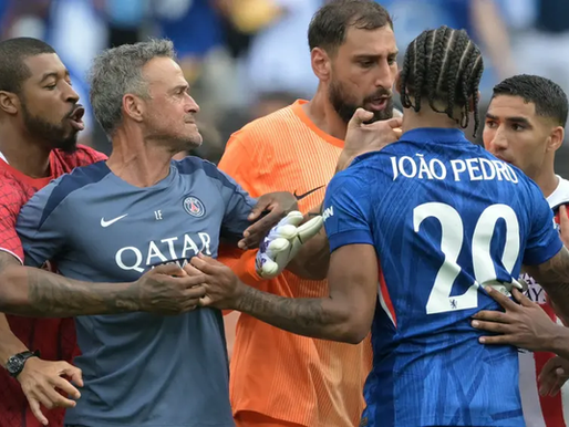Luis Enrique na mira da FIFA após tapa em João Pedro — técnico pode ser suspenso por tempo ou multado por conduta agressiva.