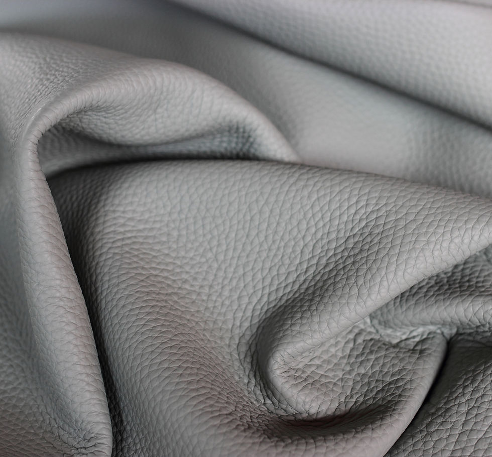 Grey Leather made in Tirrena Leather Processing, tanning company based in Lonigo (VI)