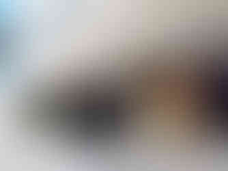 鄉郊的垃圾站由於空間不足,許多時垃圾桶會被推出站外。