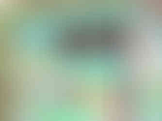 鄉郊的垃圾站由於空間不足,許多時垃圾桶會被推出站外。