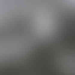 昔日小朋友利用荷蘭水蓋自製玩具—斜斜。