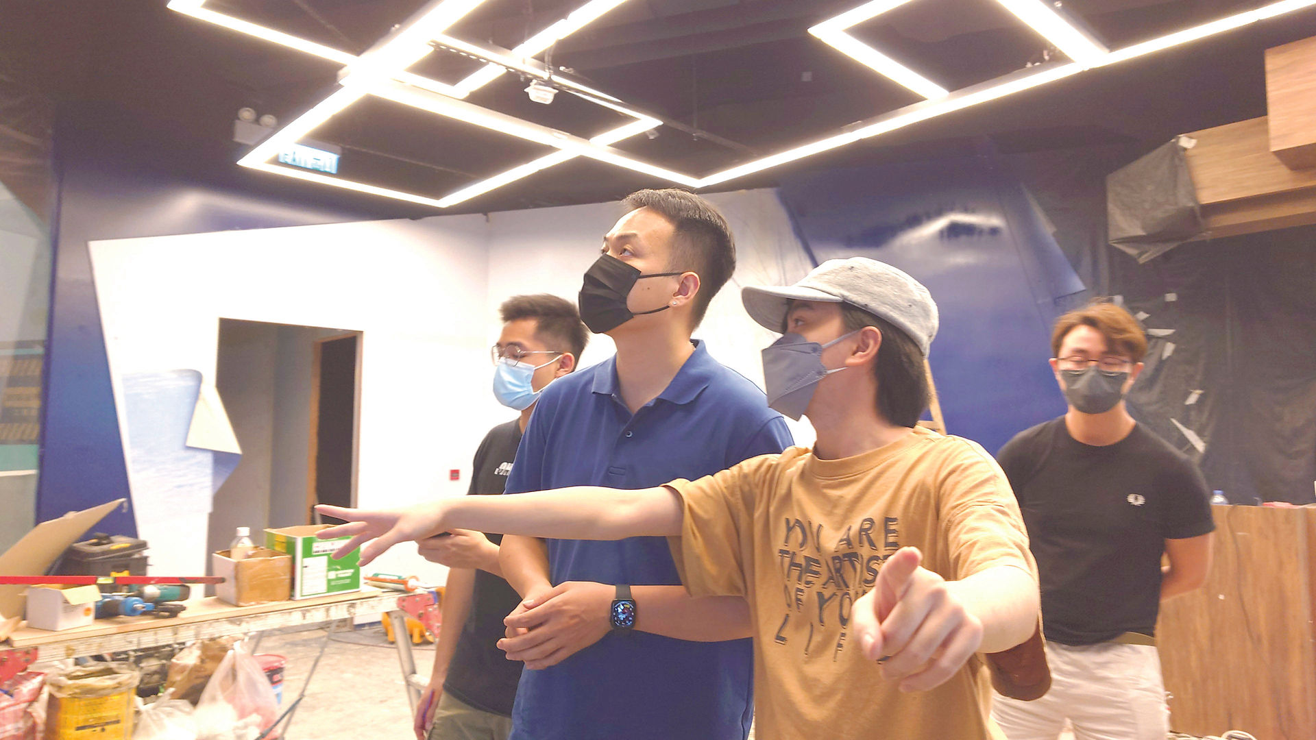 建主場劇場是前無古人的考驗，所有步驟都要親力親為。