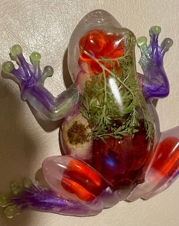 Thumbnail: Frog clear and purple with rose and glass hearts