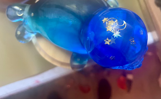 Thumbnail: decorative blue seal