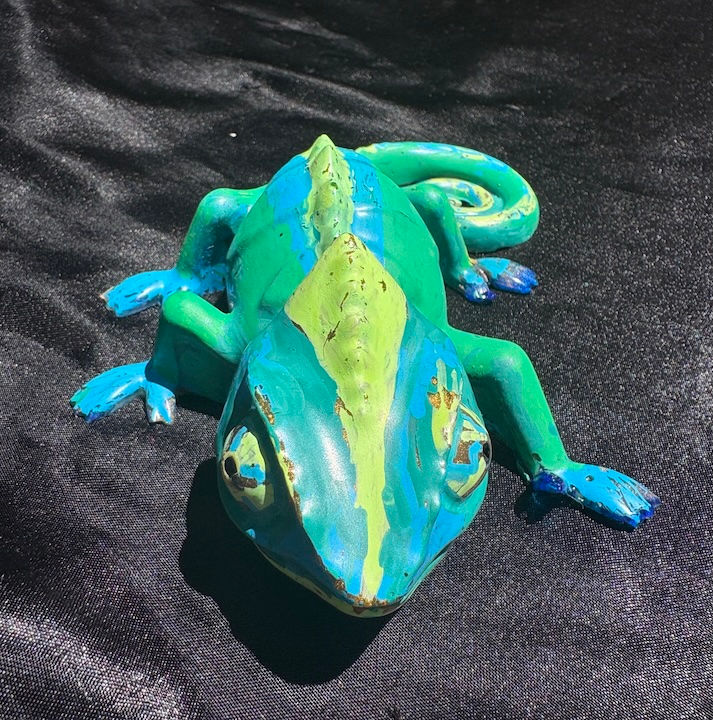 Thumbnail: Green cast resin chameleon decoration