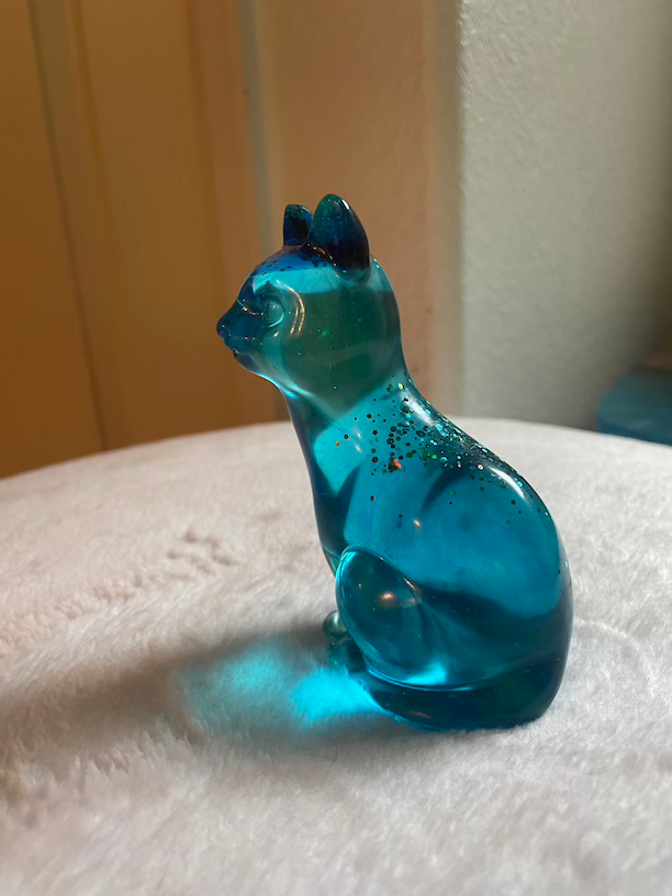 resin cat