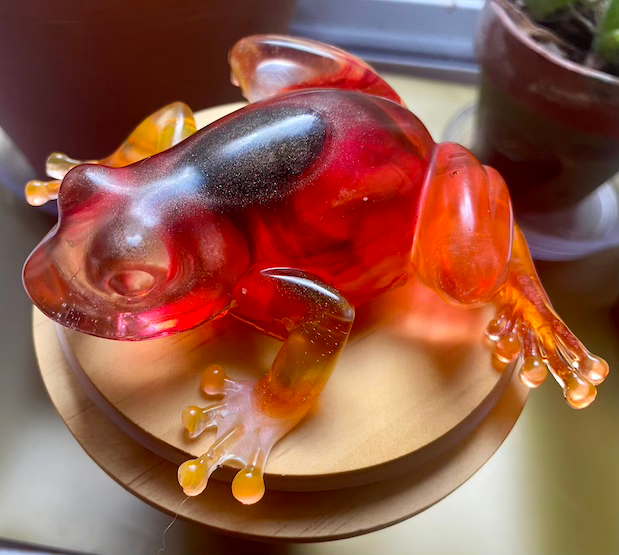 Thumbnail: orange frog decoration