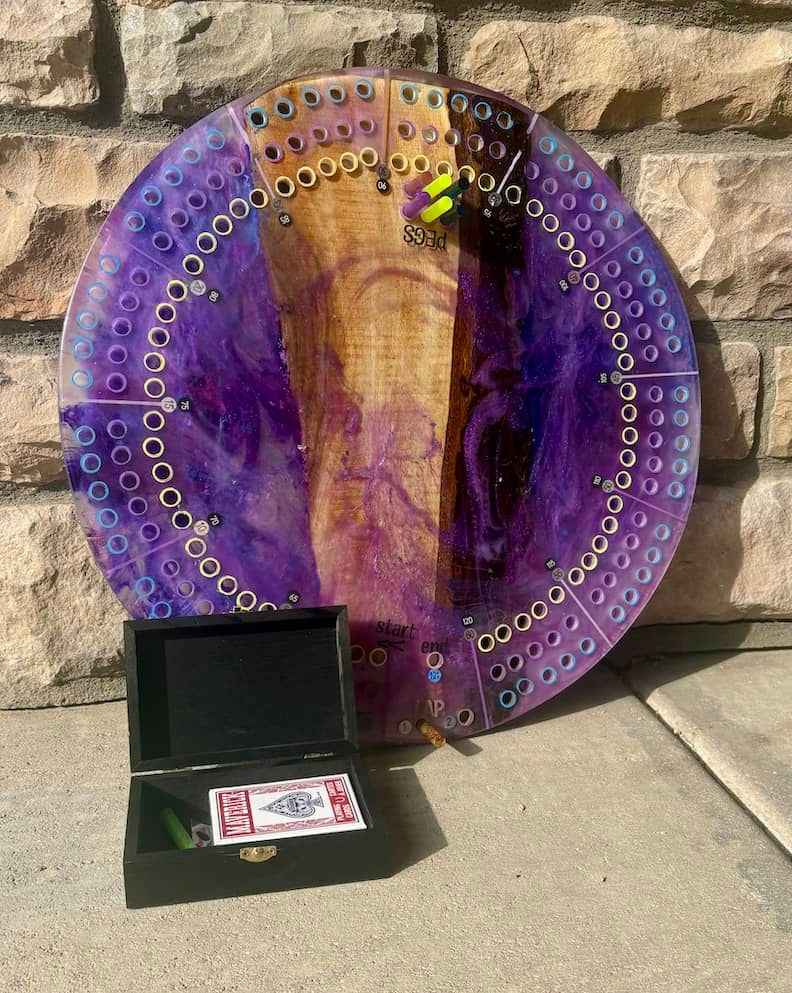 Thumbnail: Purple cribbage board