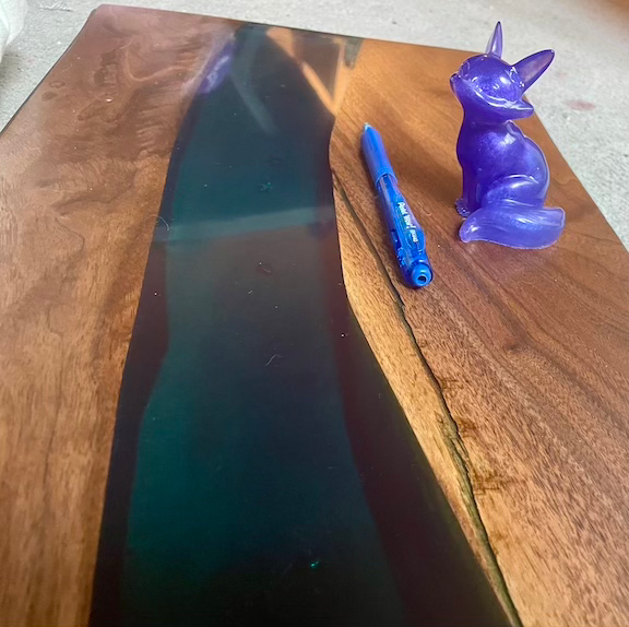 Thumbnail: purple glass fox