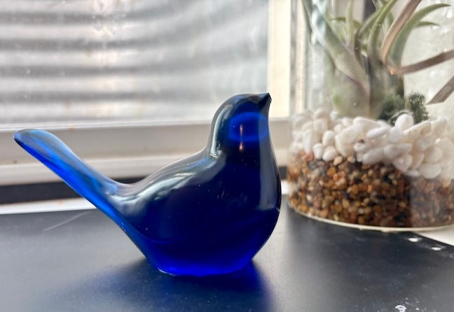Thumbnail: Translucent blue glass resin bird