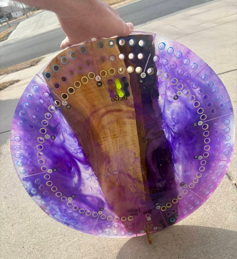 Thumbnail: round cribbage board