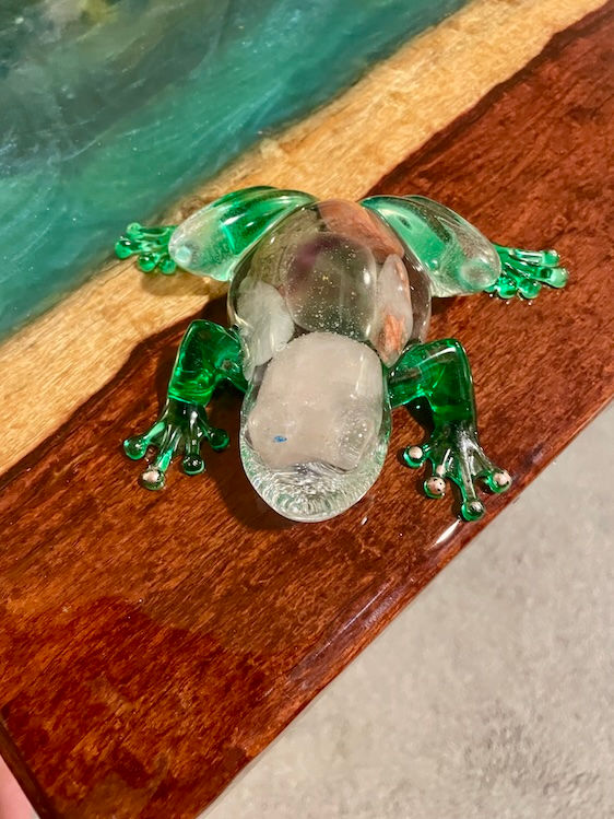 Thumbnail: resin frogs