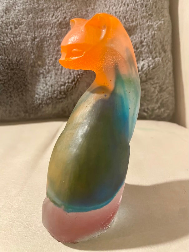 Thumbnail: Orange and blue gradient glass resin cat