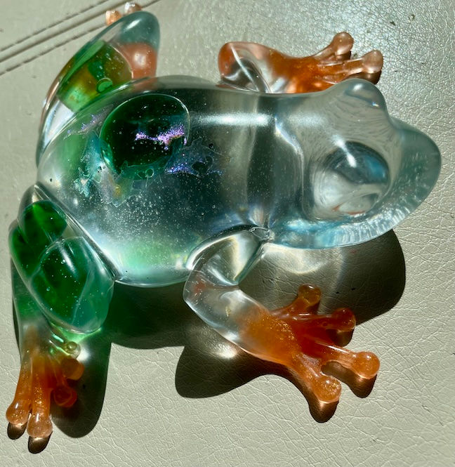 Thumbnail: resin frog green orange