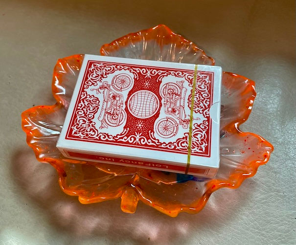 Thumbnail: Orange and blue decorative leaf tray