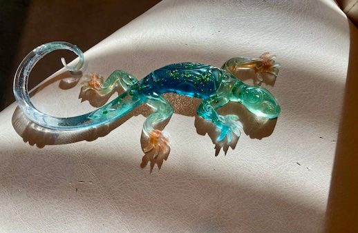 Thumbnail: Translucent blue and ocean green resin lizard